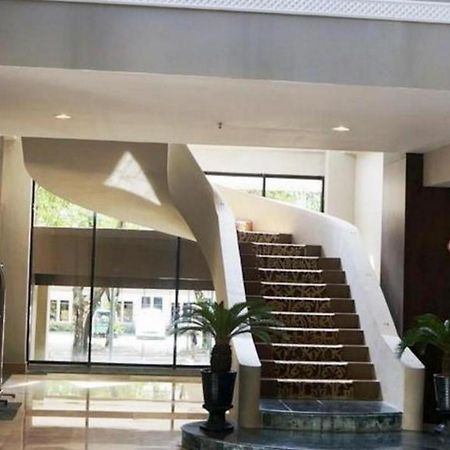 Kyriad Bumiminang Hotel Паданг Екстериор снимка