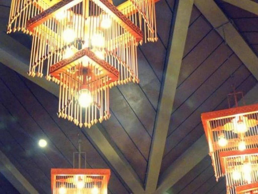 Kyriad Bumiminang Hotel Паданг Екстериор снимка