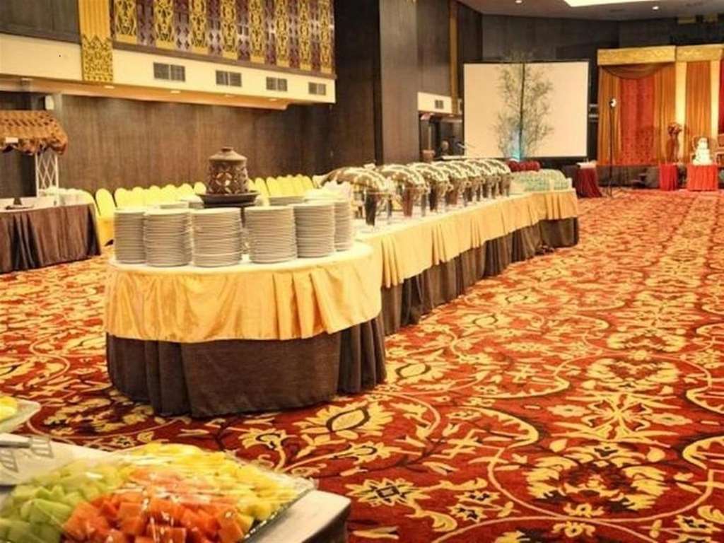 Kyriad Bumiminang Hotel Паданг Съоръжения снимка
